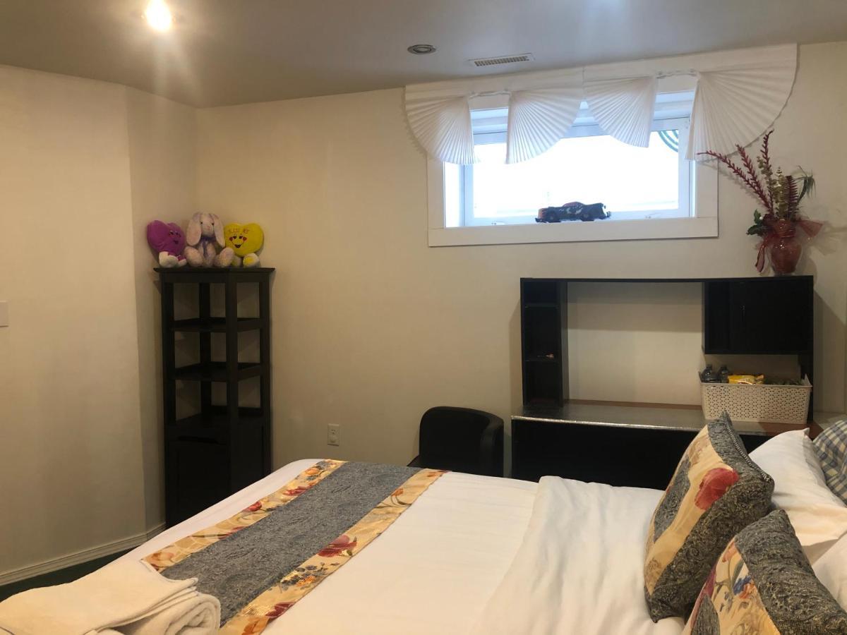 Hidden Valley Basement Suit H Calgary Ngoại thất bức ảnh